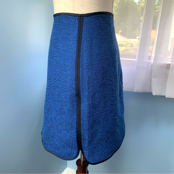 Banana Republic Royal Blue Tweed Shirttail Hem Skirt - Picture 4 of 9